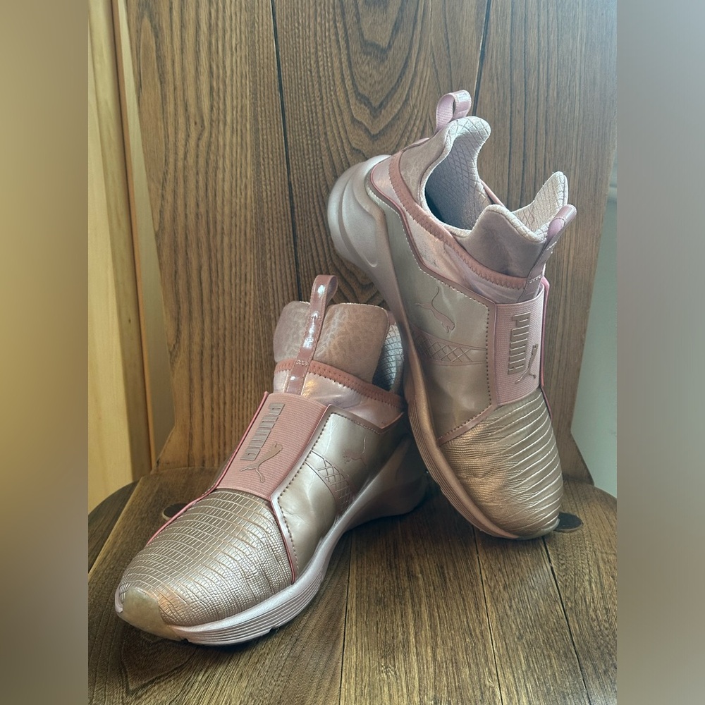 SOLD-PUMA Kylie Jenner Fierce Metalic Trainer Rose Gold 189865-02 - Size 7.5